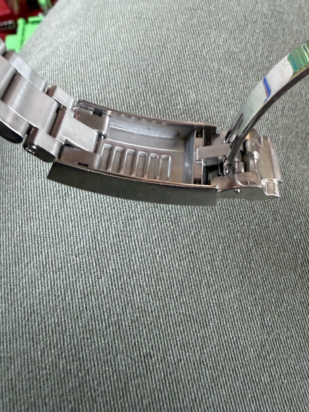 Seiko MOD automatic Submariner Style Green Bezel with green hands. 40mm case - Picture 6 of 6